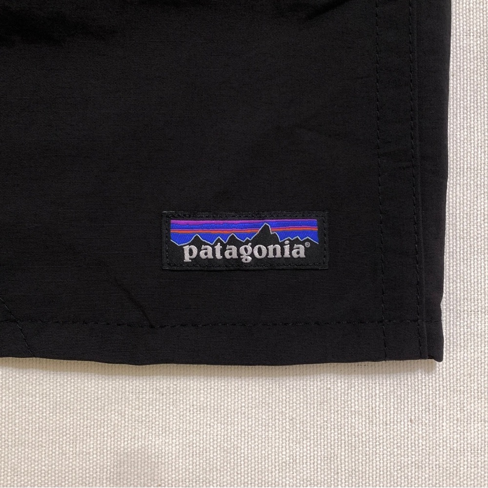 PATAGONIA Men’s Baggies Shorts 5” Inseam — SMALL — Black - Picture 4 of 6